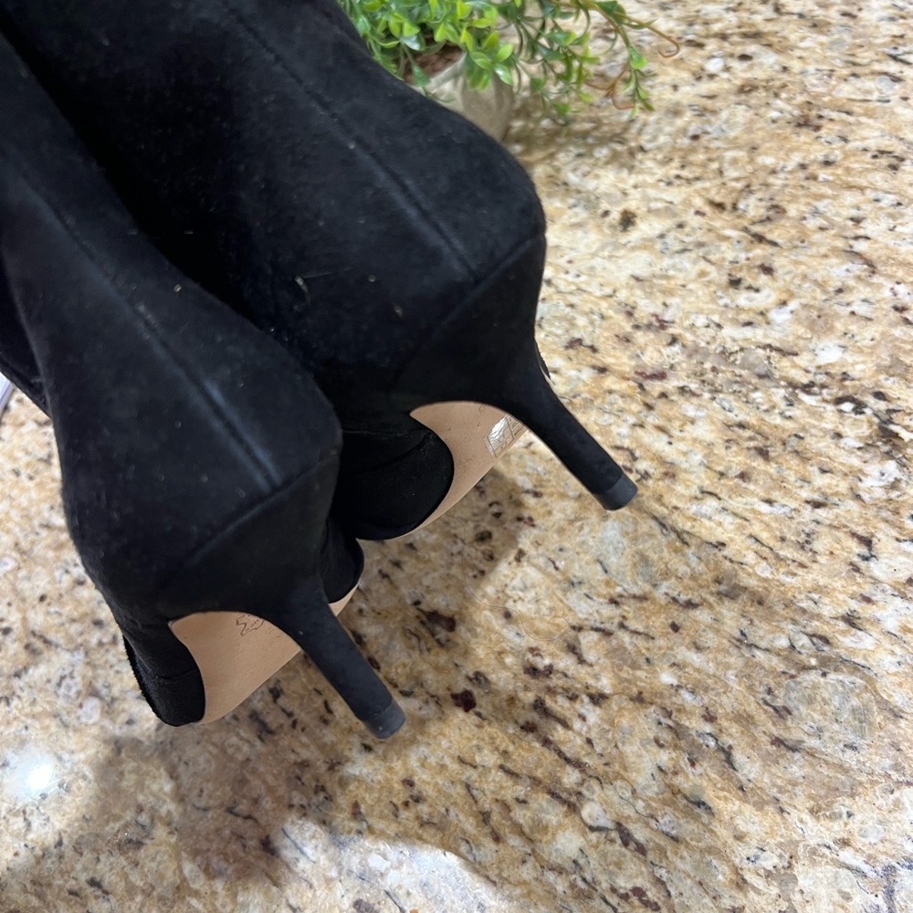 TORY BURCH Crystal-Buckle Black Velvet-like Leather Booties w/ Gunpower Metal 8M - Picture 8 of 10